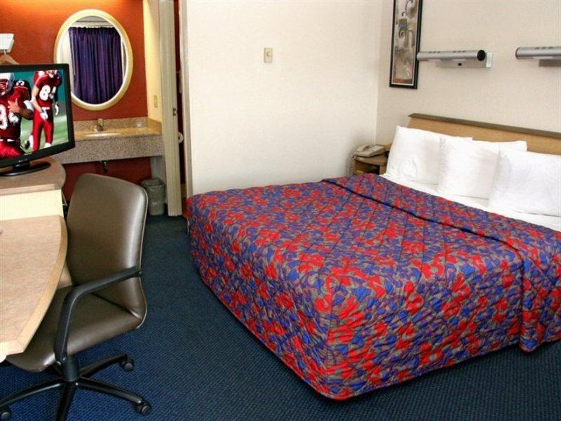Red Roof Inn Plus+ Philadelphia Airport Essington Bilik gambar